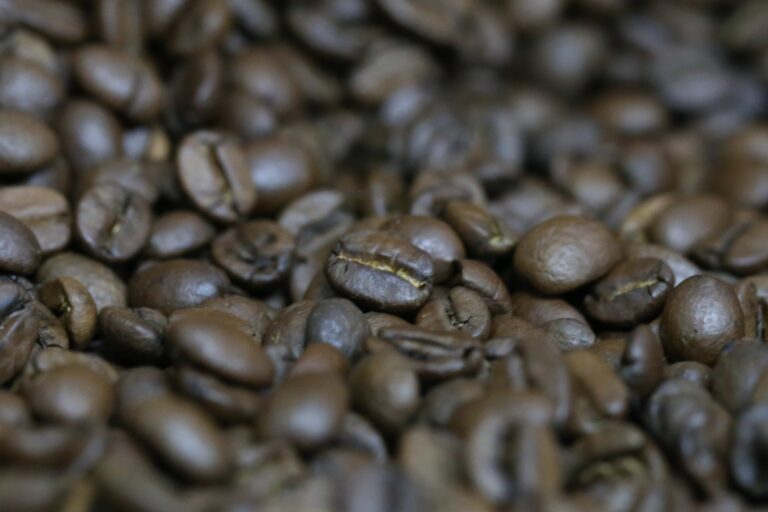 Café arábica cai na Bolsa de Nova York após realização de lucros