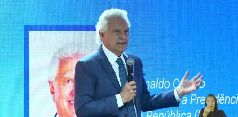 Caiado esquiva de posição sobre fim da escala 6x1 e chama PEC de eleitoreira