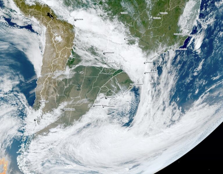 Ciclone bomba causa tornados e ventos acima de 100 km/h no Sul e Sudeste