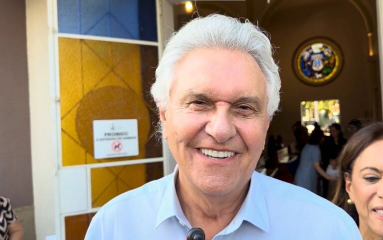 Ronaldo Caiado participa de entrevista com a Globo nesta terça à noite