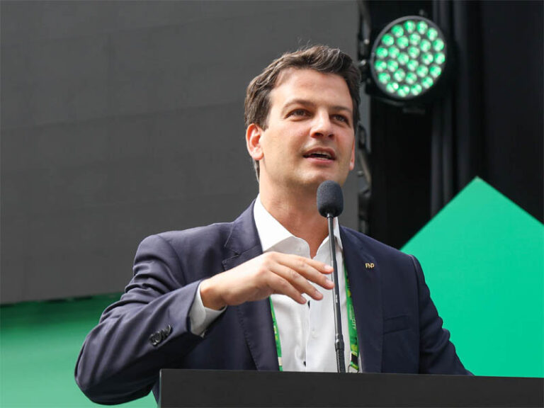 Eduardo Pimentel intensifica campanha eleitoral em Curitiba