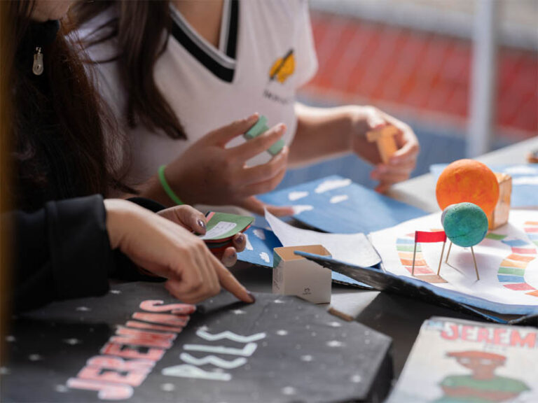 Paraná reduz distância entre ensino público e privado no desempenho educacional