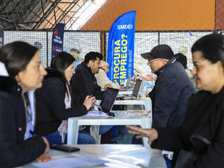 Paraná abre 8.438 empregos com carteira assinada em junho