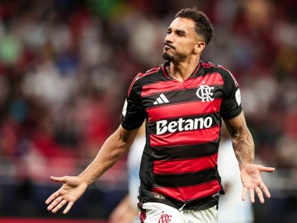 Danilo sinaliza renovação com Flamengo até 2027