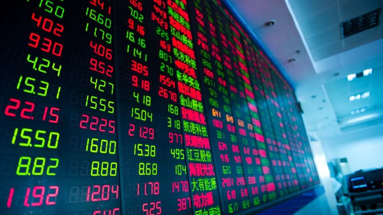 Índice STOXX 600 atinge máxima histórica com impulso da tecnologia