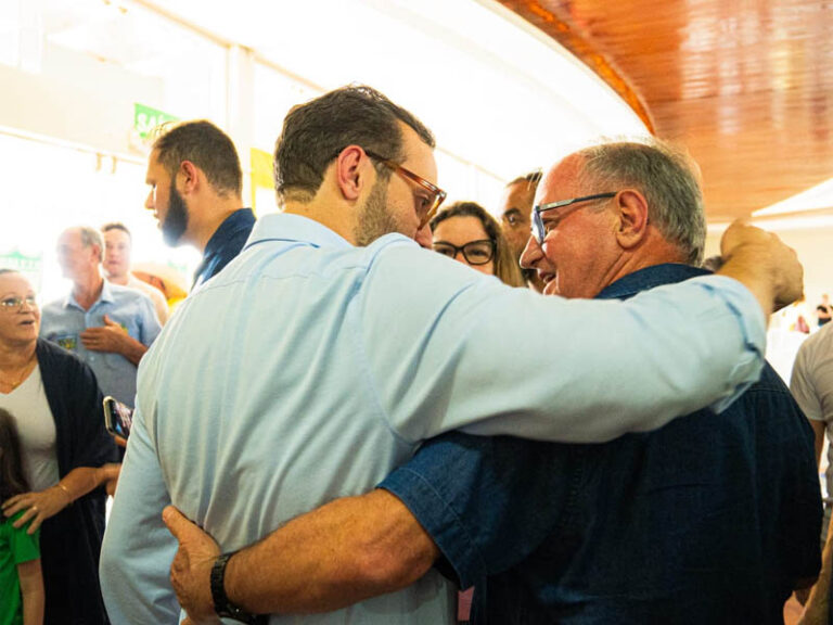 Filipe Barros leva candidatura ao Senado a oito cidades do Paraná