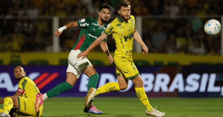 Palmeiras empata com Mirassol e vê vantagem sobre Flamengo cair para quatro pontos