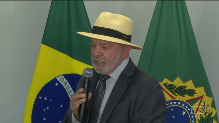 Lula defende aumento de investimentos em defesa nacional no Dia do Soldado