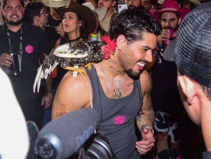 Zé Felipe leva projeto para Festa do Peão e grava clipe em Barretos