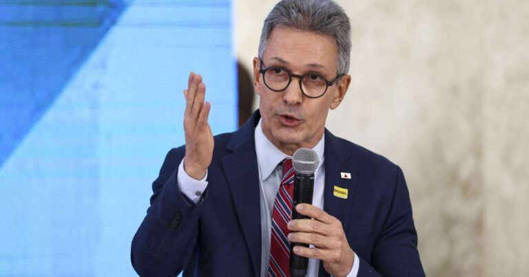 Zema defende ampliação do seguro agrícola em encontro com produtores no RS