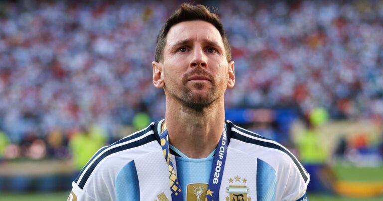 Messi anuncia aposentadoria da seleção Argentina nas redes sociais