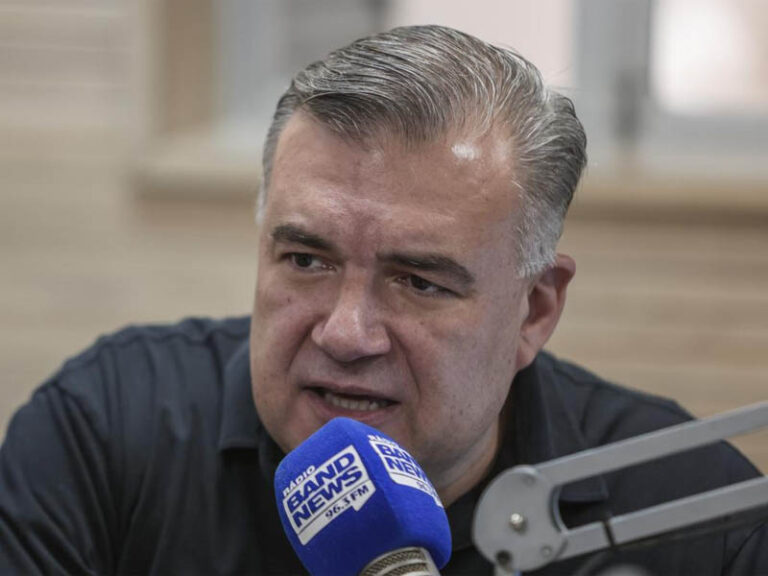 Ney Leprevost protocola projeto de apoio integral a gestantes e recém-nascidos