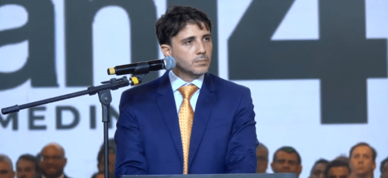 Renan Santos critica candidatura de Pablo Marçal e questiona apoios políticos