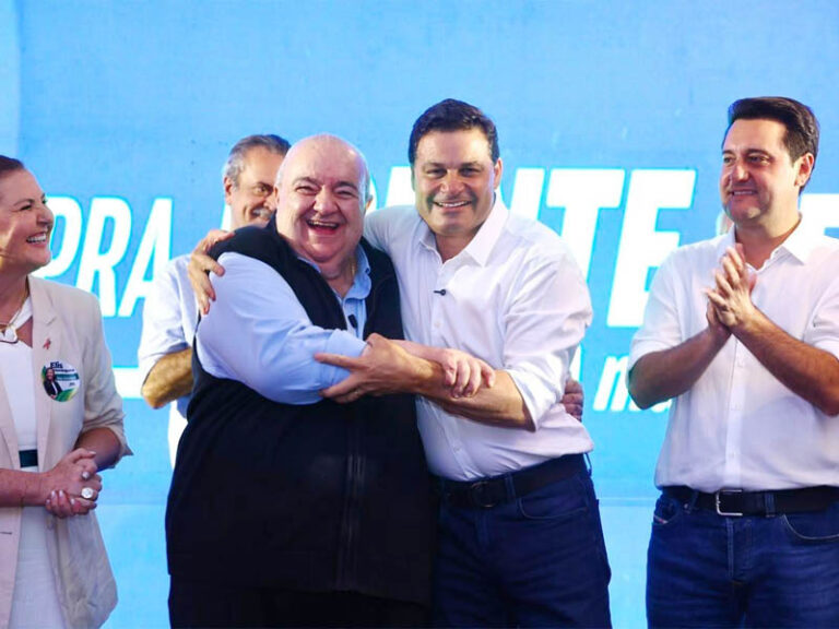 Sandro Alex reforça apoio a setores imobiliário e turístico do Paraná