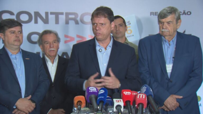Tarcísio promete renovar benefício fiscal para transportadores de cargas em SP