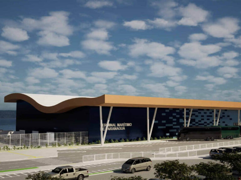 Sandro Alex propõe construir terminal de passageiros no Porto de Paranaguá