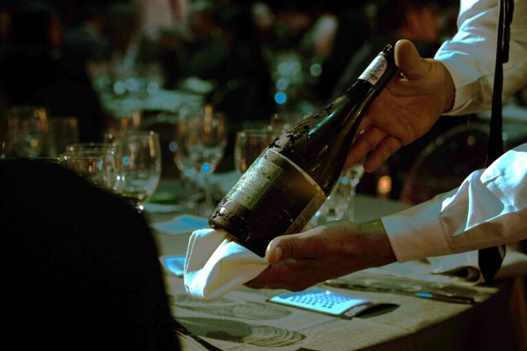Aurora acelera exportações de vinhos e espumantes em 2026