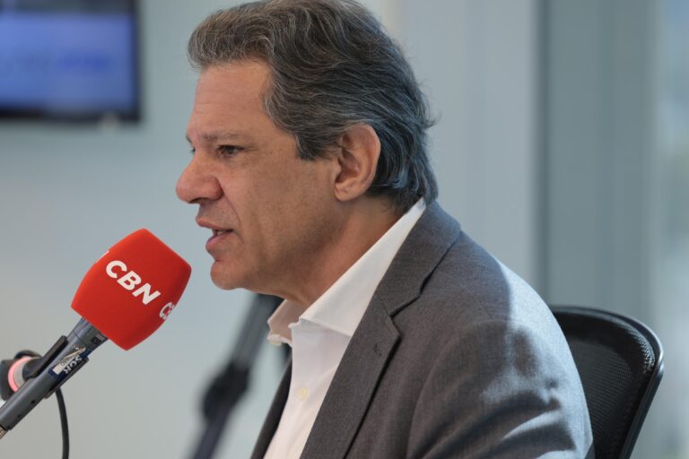 Haddad defende investigação contra Lulinha e critica Flávio Bolsonaro