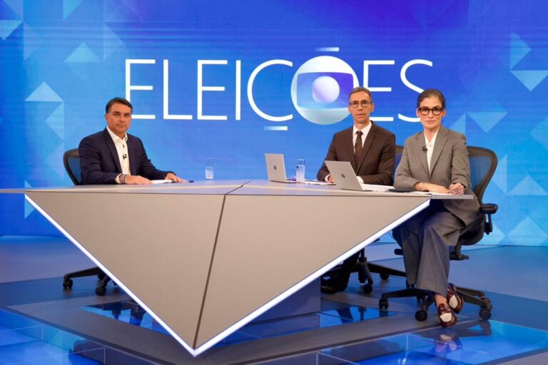 Globo entrevista Flávio Bolsonaro em série com presidenciáveis