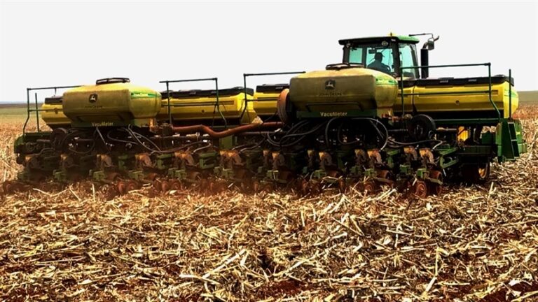 IA acelera desenvolvimento de máquinas agrícolas com simulações virtuais