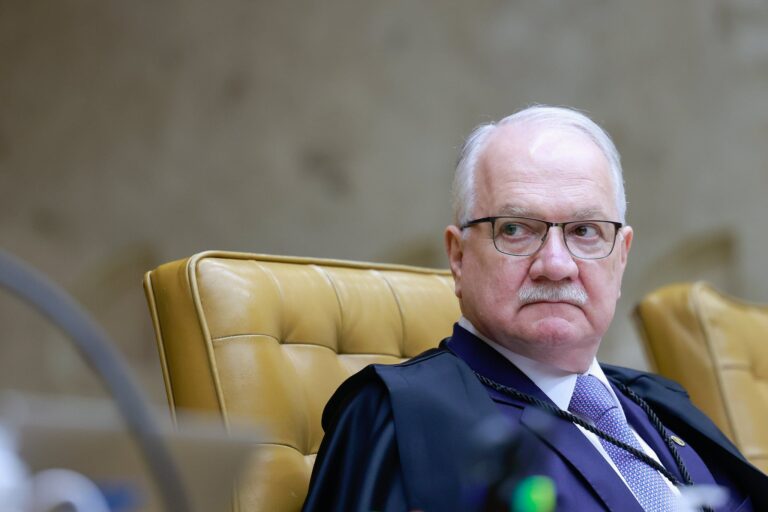 Fachin dá cinco dias para Moraes, Mendonça e Gonet se manifestarem sobre caso Master