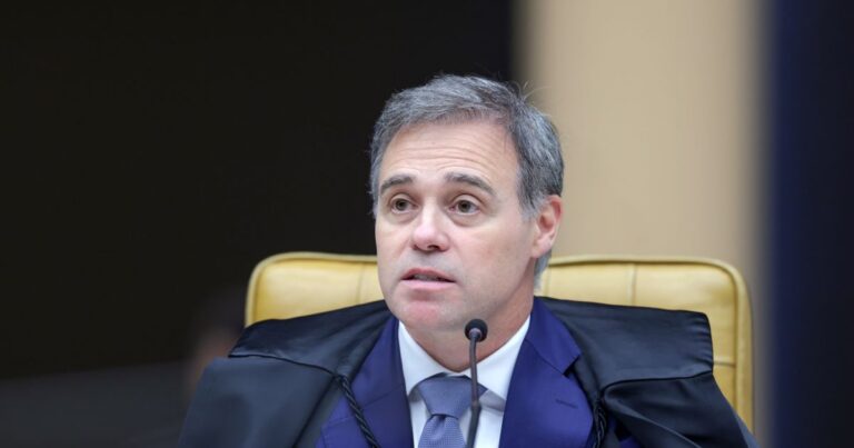 Mendonça reforça que material para julgamento está disponível nesta terça