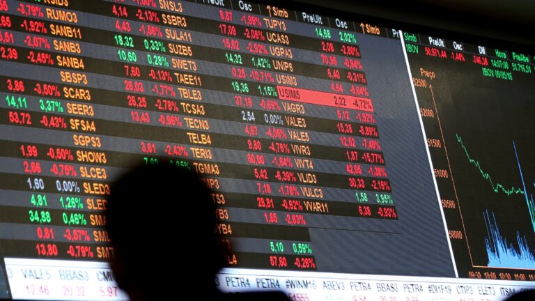 Ibovespa fecha estável com realização de lucros após sequência de altas