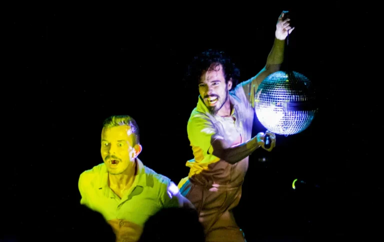 Curitiba tem festival de cinema, dança e feira de artesanato nesta quarta