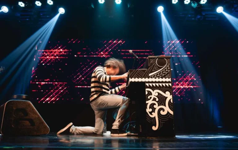 Curitiba reúne shows de rock, música italiana e festivais nesta sexta-feira