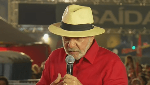 Dirigentes do PT pressionam Lula a viajar e focar em beneficiários do Bolsa Família