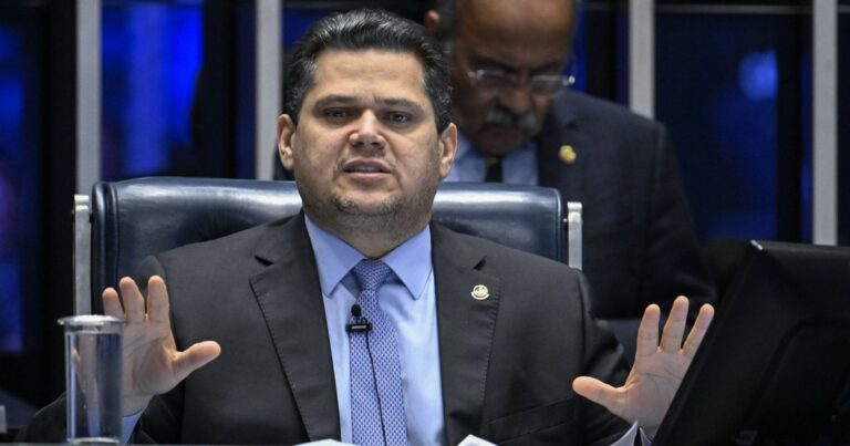 Alcolumbre confirma votação da PEC 6x1 após as eleições de 2026