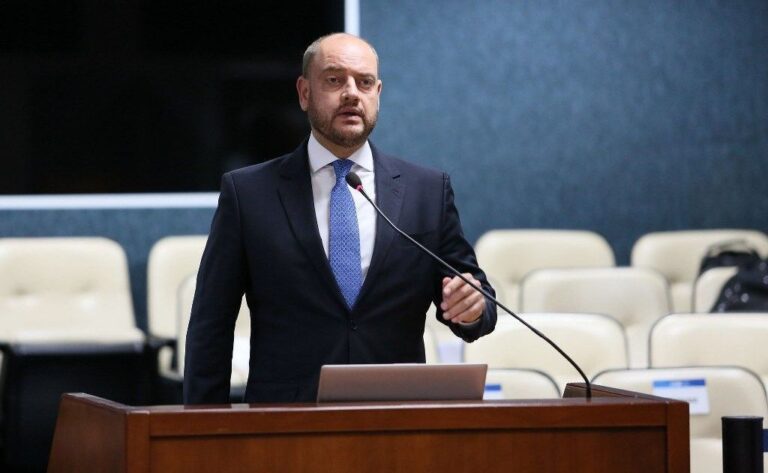 Pesquisa aponta aprovação de Ricardo Couto em 50%