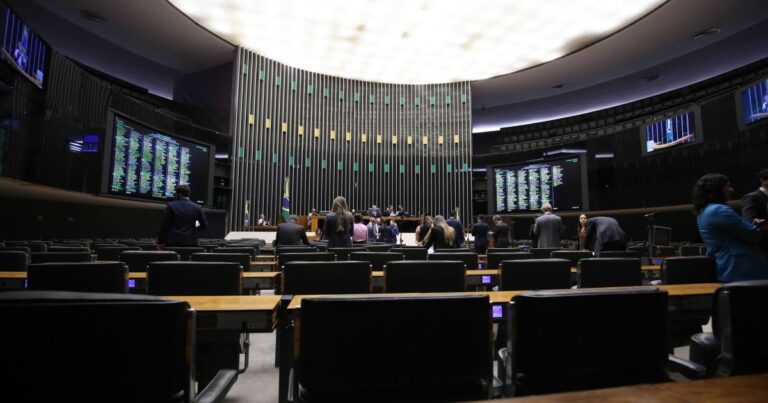 São Paulo tem 1.131 candidatos registrados para deputado federal em 2026