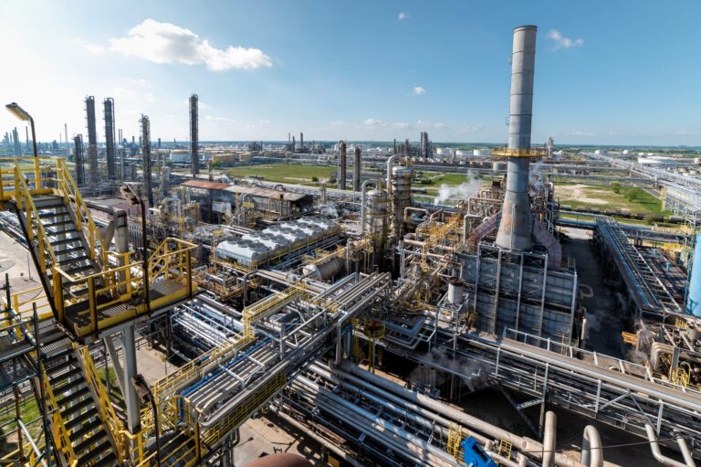 Orlen se envolve em escândalo com petróleo da Venezuela e criptomoedas