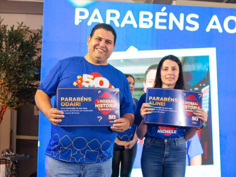 Nichele reforma casas de dois colaboradores após concurso de 50 anos