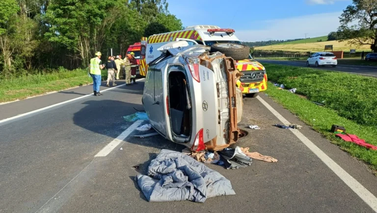 Motorista perde controle na BR-376 e passageira fica gravemente ferida em Ponta Grossa
