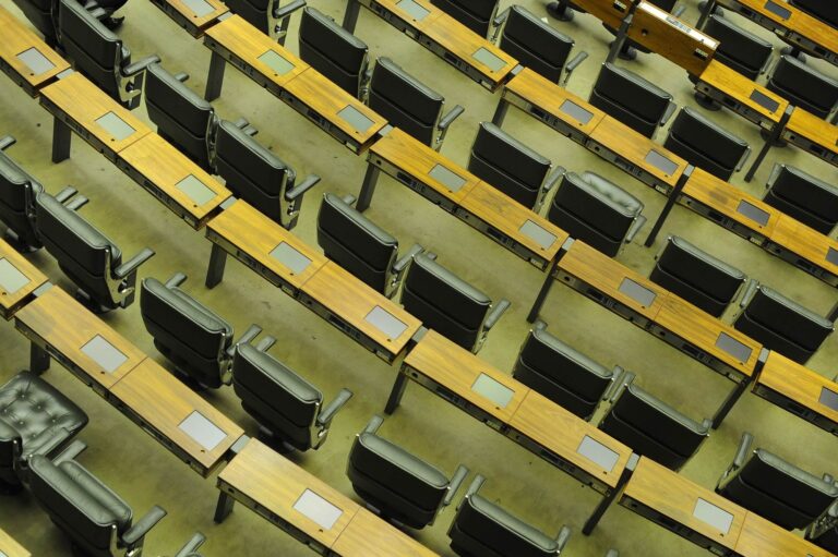 G1 explica como voto em deputado pode eleger outros candidatos do partido