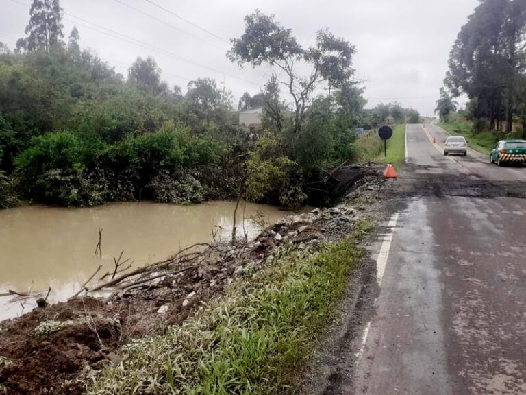 Temporais atingem 71 municípios do Paraná e causam emergências