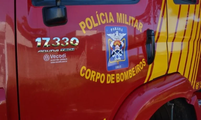Corpo de Bombeiros atua em ocorrência na Rua República do Panamá em Ponta Grossa