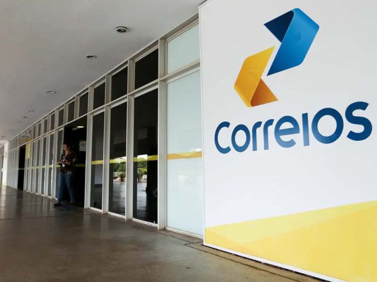 Justiça exige que 80% dos Correios trabalhem durante greve no Paraná