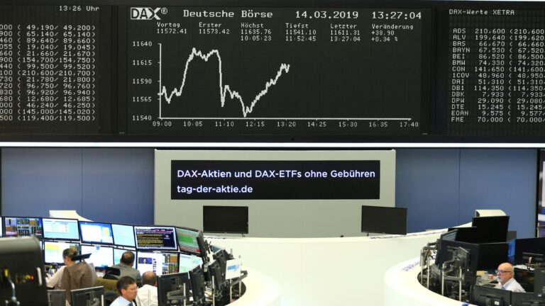 Ações europeias caem com pressão em tecnologia por desaceleração de IA