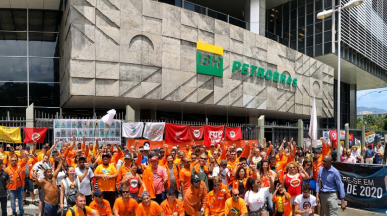 Taxa de sindicalização fica estável em 2025 após queda de anos