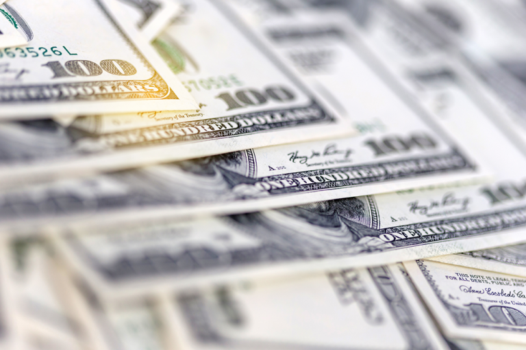 Dólar fecha acima de R$ 5,10 após oscilar na quinta-feira em São Paulo