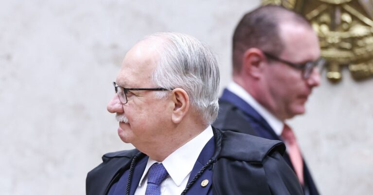 Fachin dá prazo de 24 horas para PF informar situação de dados do celular de Vorcaro