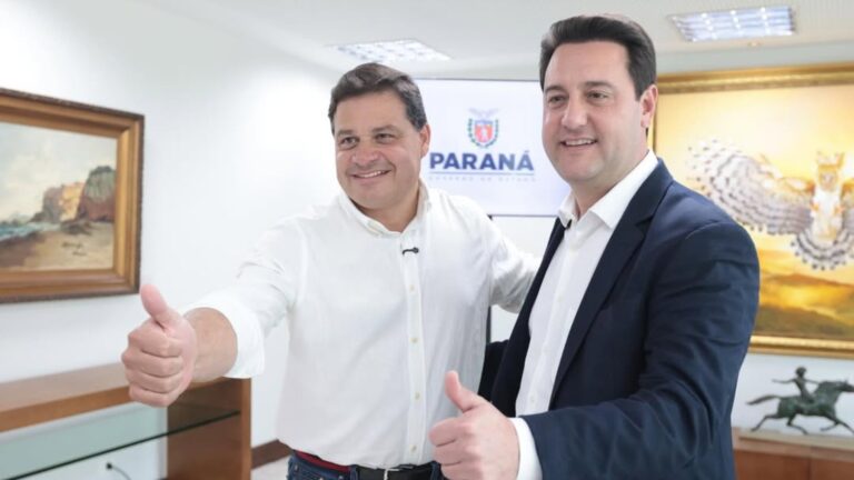 Ratinho Junior se licencia do cargo para campanha de Sandro Alex