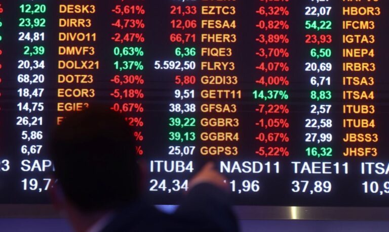 Ibovespa fecha em queda pressionado pela Vale em meio a recuo do minério