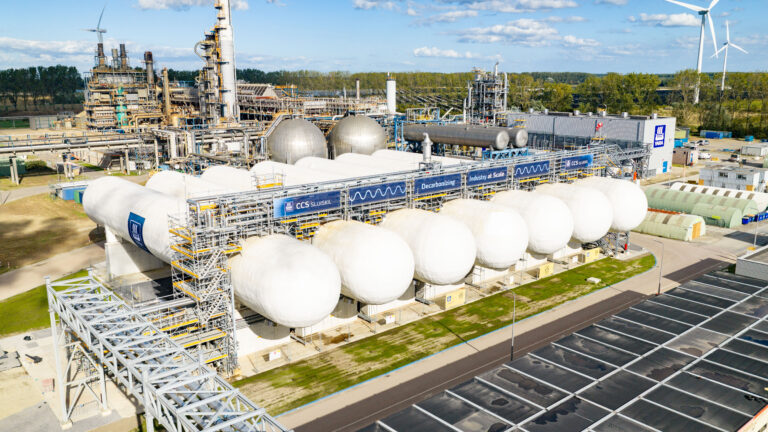 Europa inaugura maior fábrica de captura de carbono da Yara nos Países Baixos