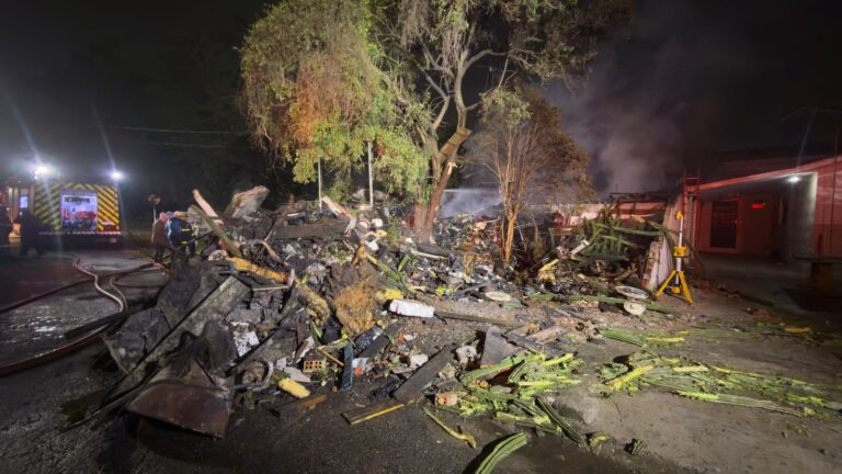 Idoso morre em incêndio em casa no Boqueirão, Curitiba