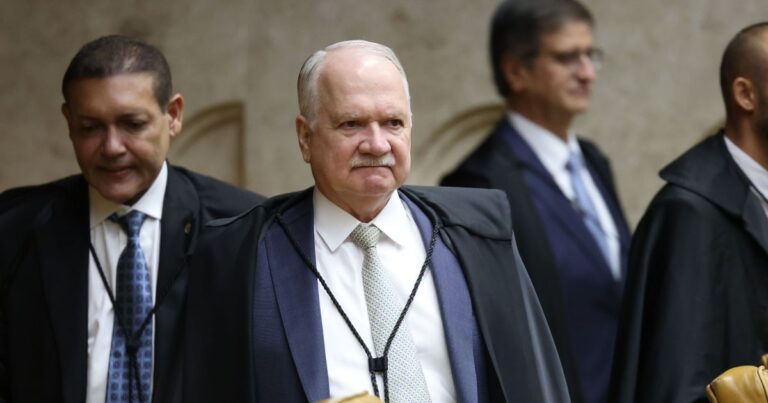 Novo pede a Fachin que reverta troca de relatoria no caso Moraes e Vorlaro