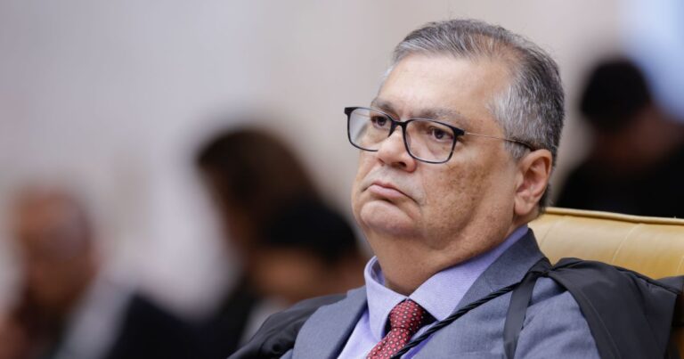 Dino leva julgamento da Lei da Ficha Limpa para plenário físico do STF